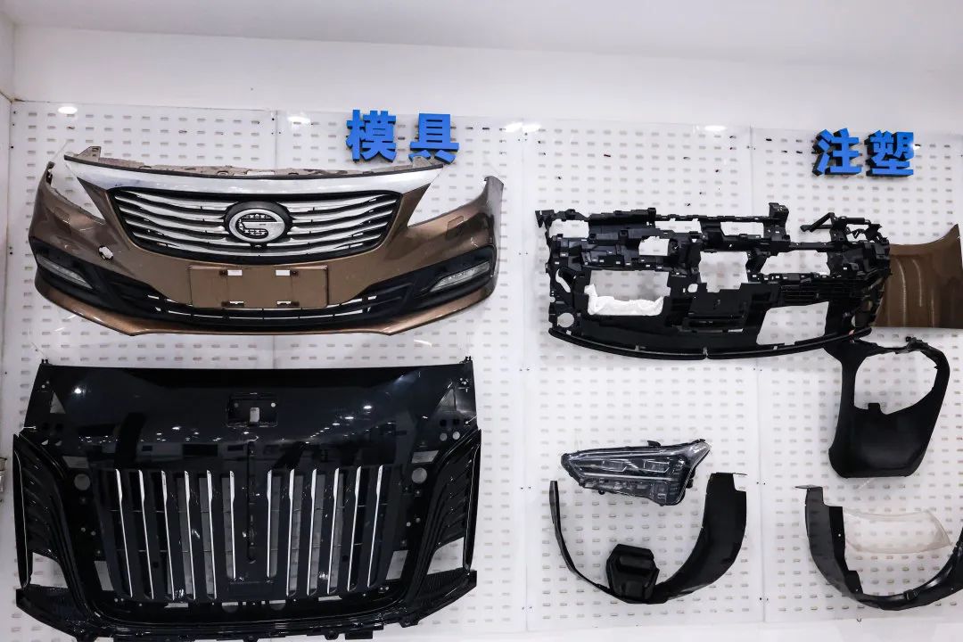展具、展品、展廳與快速成型(圖8)